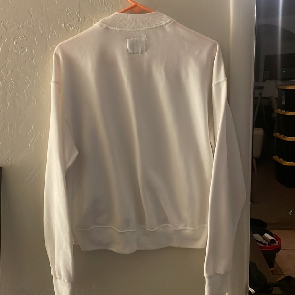 COPY - Very soft sweatshirt, size small but does not fit too snug like new - Picture 2 of 2